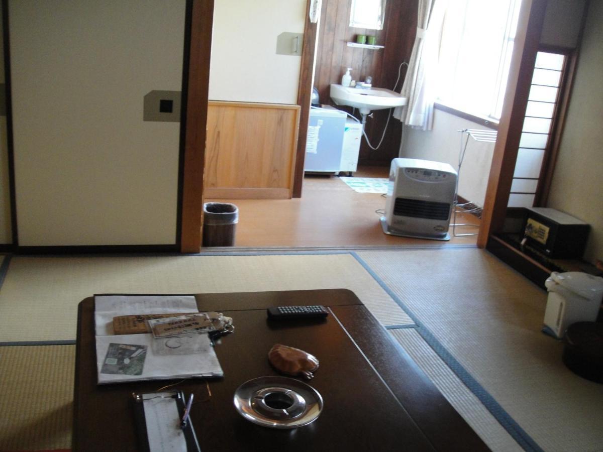 Ikariya Ryokan Яманути Номер фото