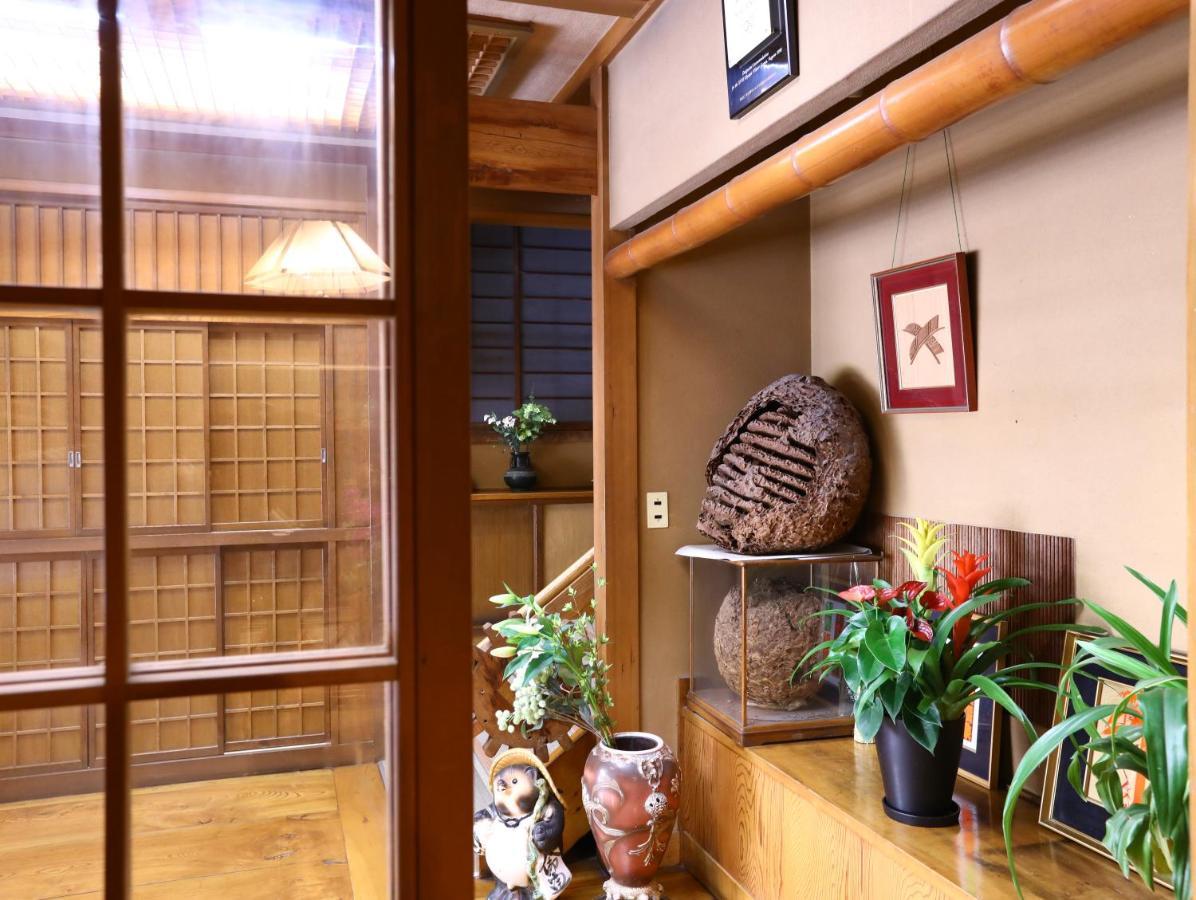 Ikariya Ryokan Яманути Экстерьер фото
